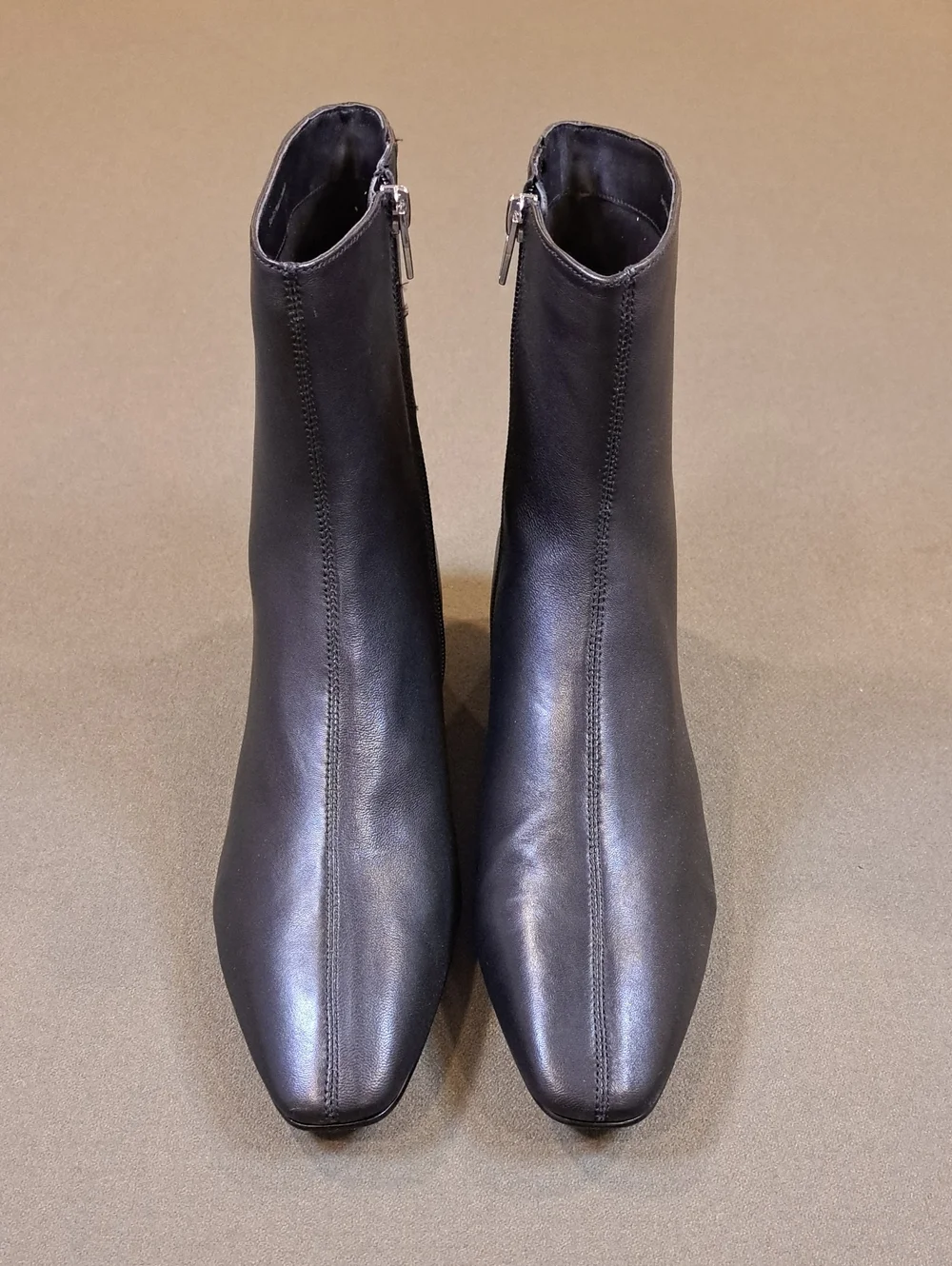 Dolce Vita Tarine Booties Black Leather - Size: Women 9.5
